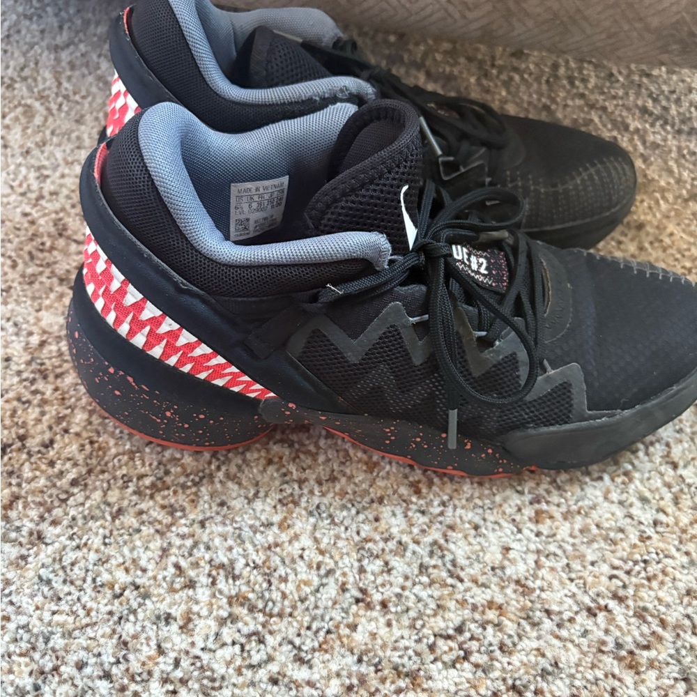 Adidas Sneakers Mens 8 D.O.N  Issue 2 Marvel Venom Limited Edition size 6.5